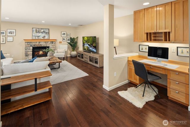 19585 166th Avenue NE, Woodinville, WA 98072