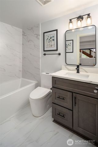 19585 166th Avenue NE, Woodinville, WA 98072