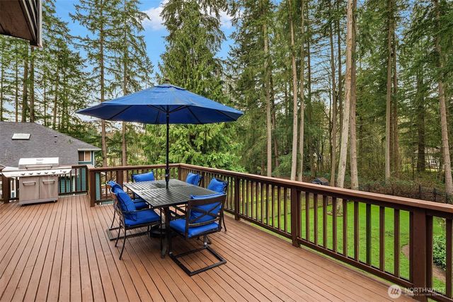 19585 166th Avenue NE, Woodinville, WA 98072