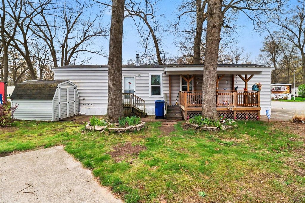 2262 Hallmark Street, Muskegon, MI 49442
