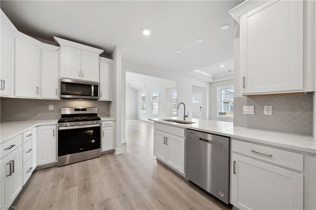 2150 Edwin DR, Chesapeake, VA 23322