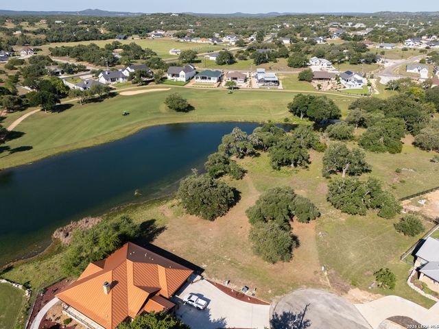 107 Savannah Ct, Blanco, TX 78606