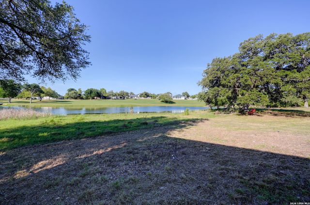 107 Savannah Ct, Blanco, TX 78606