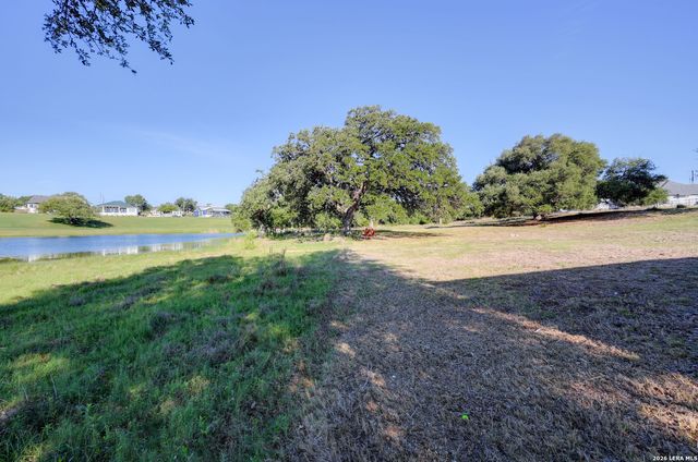 107 Savannah Ct, Blanco, TX 78606