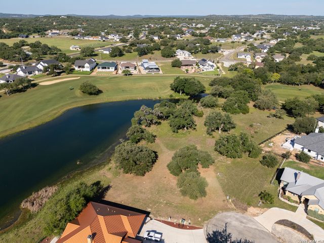 107 Savannah Ct, Blanco, TX 78606
