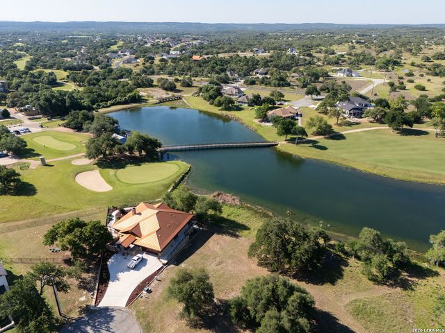 107 Savannah Ct, Blanco, TX 78606