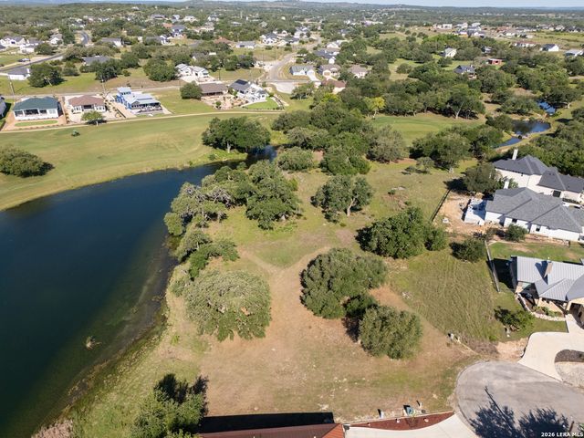 107 Savannah Ct, Blanco, TX 78606