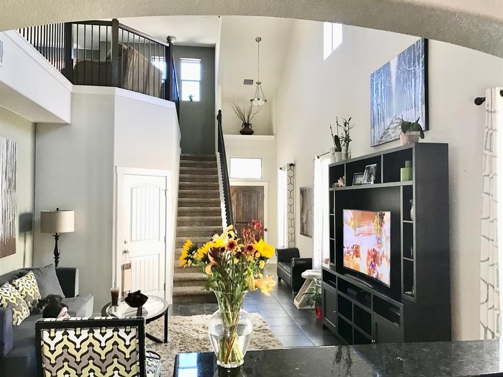 2101 Rivers Edge WAY 18, Austin, TX 78741