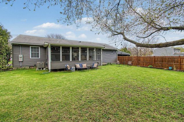 49 Helen Avenue, South Burlington, VT 05403