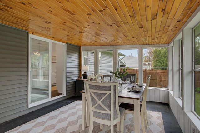 49 Helen Avenue, South Burlington, VT 05403