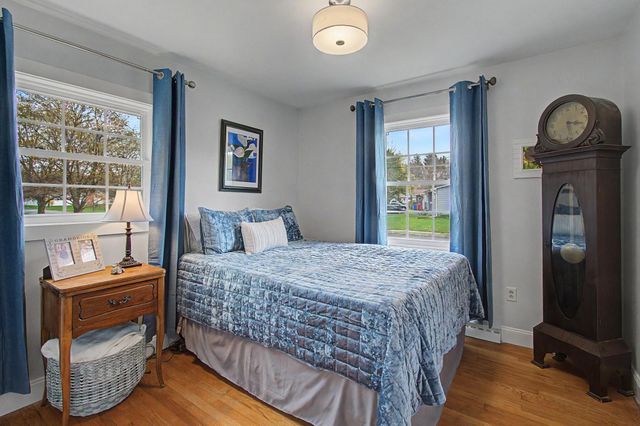 49 Helen Avenue, South Burlington, VT 05403