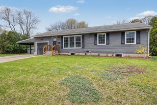 49 Helen Avenue, South Burlington, VT 05403