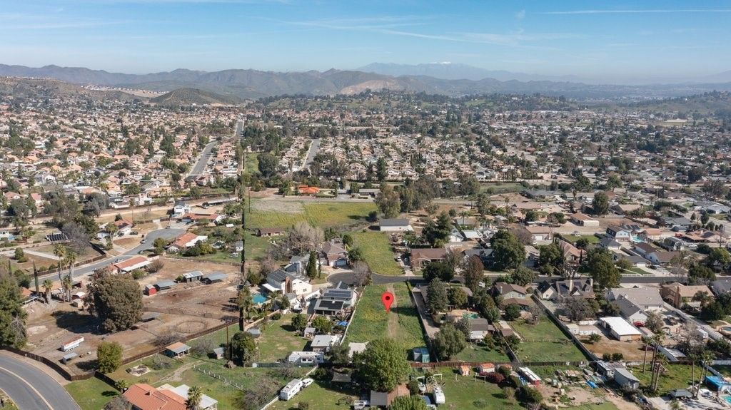 Image 14 of property listing at 21 Crestview Drive, Lake Elsinore, CA 92530