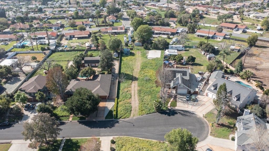 Image 2 of property listing at 21 Crestview Drive, Lake Elsinore, CA 92530