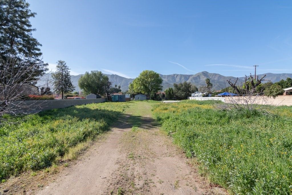 Image 5 of property listing at 21 Crestview Drive, Lake Elsinore, CA 92530