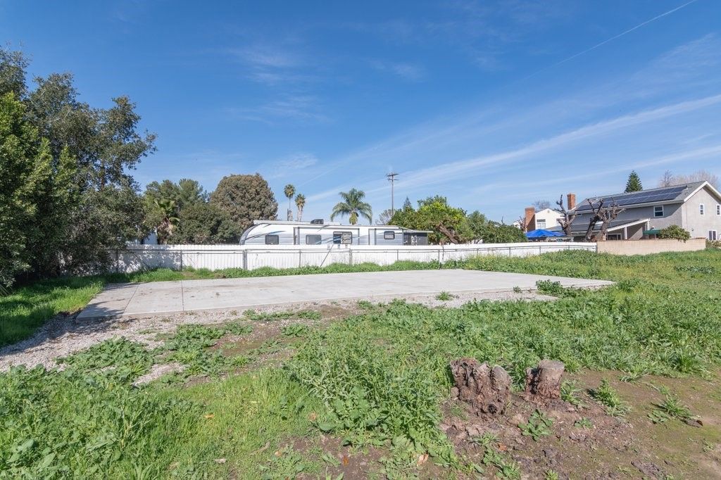 Image 8 of property listing at 21 Crestview Drive, Lake Elsinore, CA 92530