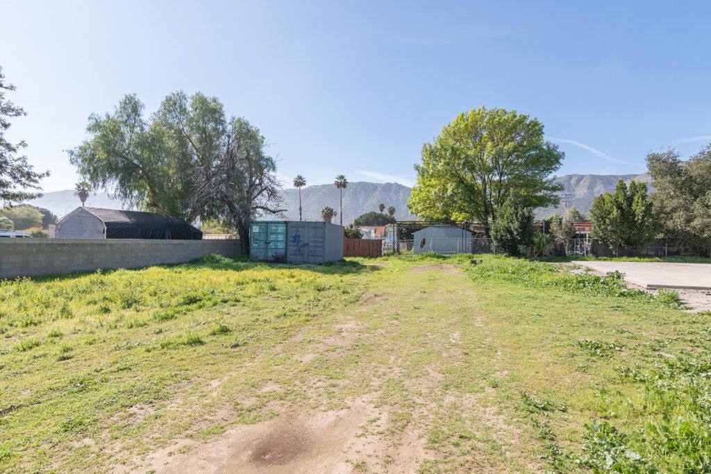 Image 9 of property listing at 21 Crestview Drive, Lake Elsinore, CA 92530