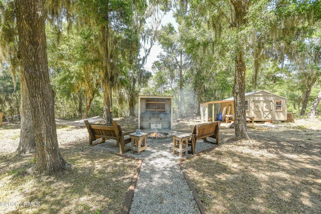 9473 Lands End Lane, St. Helena Island, SC 29920