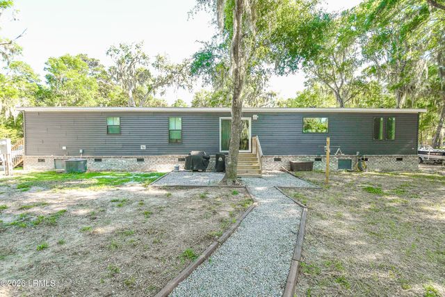 9473 Lands End Lane, St. Helena Island, SC 29920