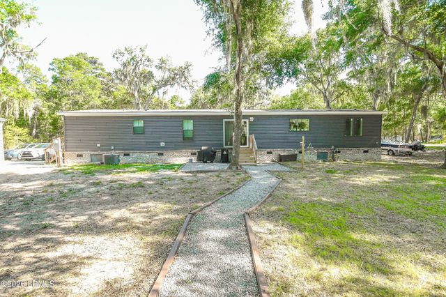 9473 Lands End Lane, St. Helena Island, SC 29920