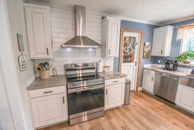9473 Lands End Lane, St. Helena Island, SC 29920