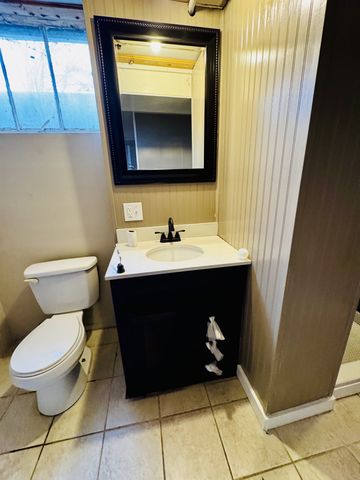 321 Walnut St, Paris, TN 38242