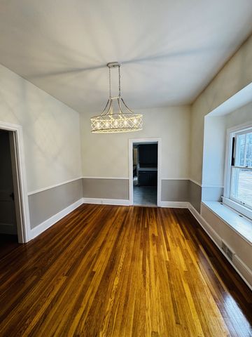 321 Walnut St, Paris, TN 38242