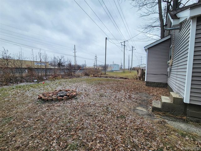 34633 Brush Street, Wayne, MI 48184