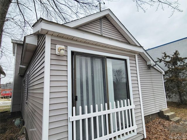 34633 Brush Street, Wayne, MI 48184