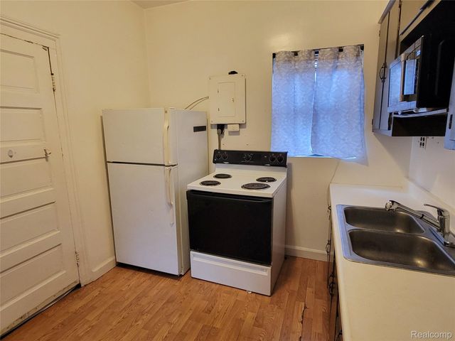 34633 Brush Street, Wayne, MI 48184