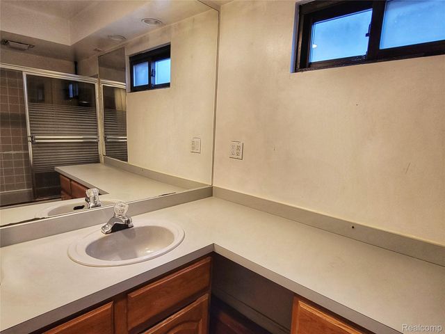 34633 Brush Street, Wayne, MI 48184