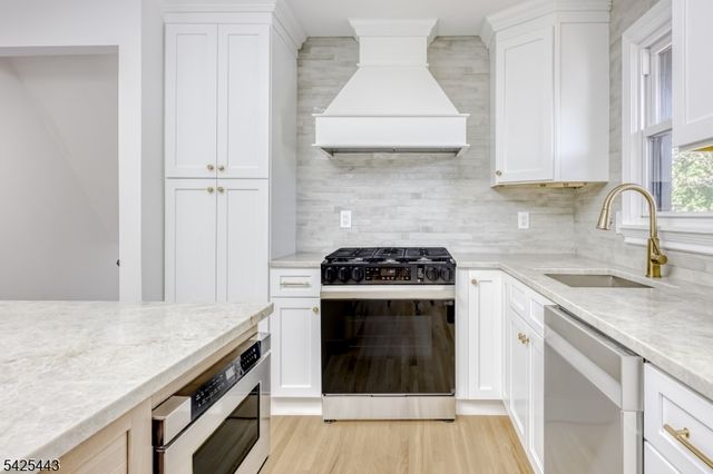 27 Merritt Ave, Bergenfield Boro, NJ 07621