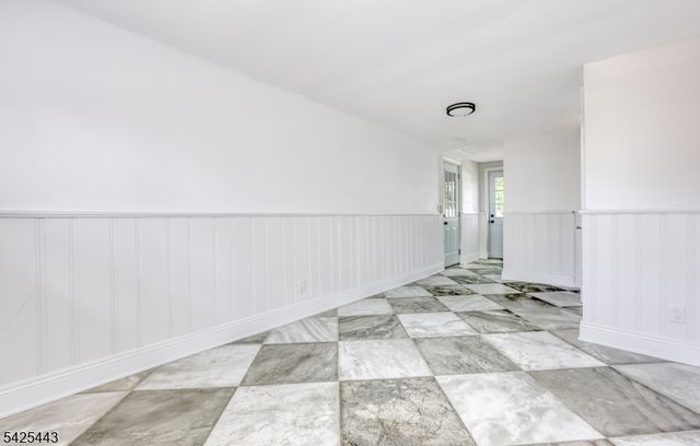 27 Merritt Ave, Bergenfield Boro, NJ 07621