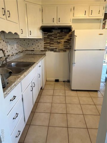 9925 Bunker Hill Drive F, St Louis, MO 63123