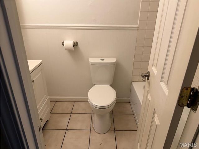 9925 Bunker Hill Drive F, St Louis, MO 63123