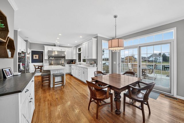 51362 Amesburry Way, Granger, IN 46530