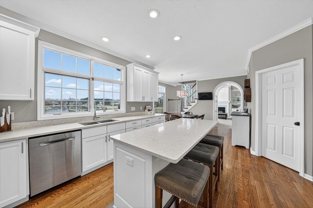 51362 Amesburry Way, Granger, IN 46530