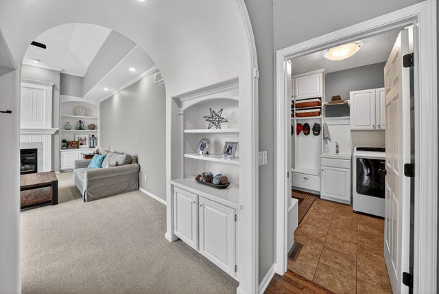 51362 Amesburry Way, Granger, IN 46530