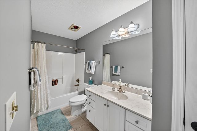 51362 Amesburry Way, Granger, IN 46530