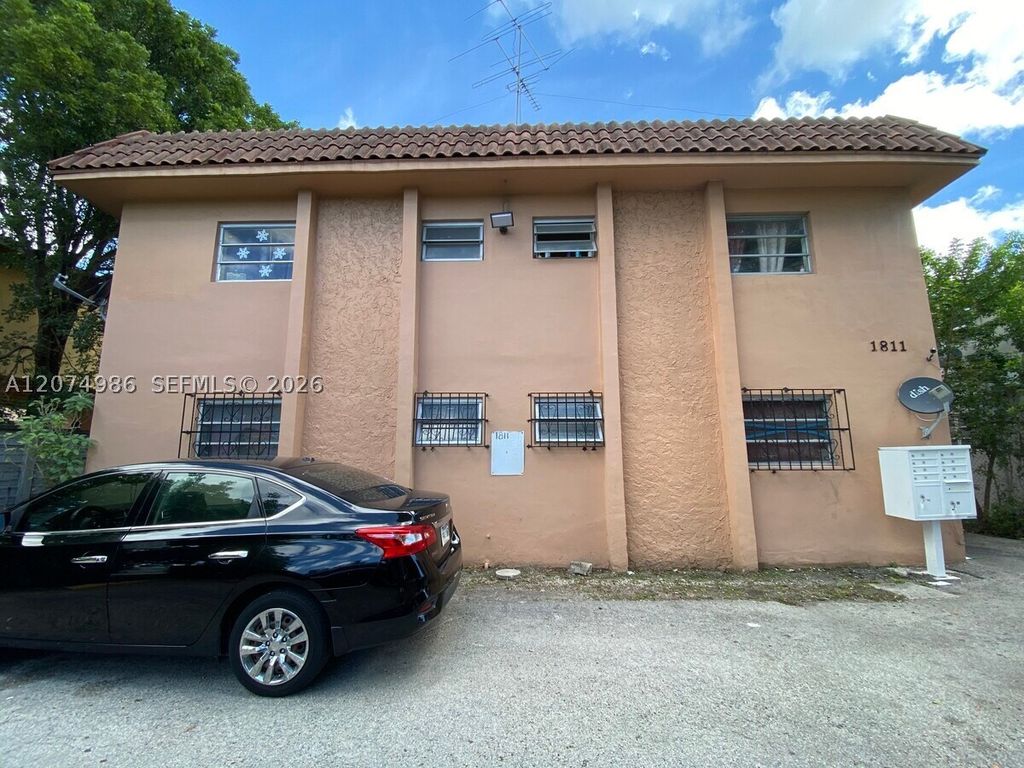 1811 NW 19th Ter 2, Miami, FL 33125