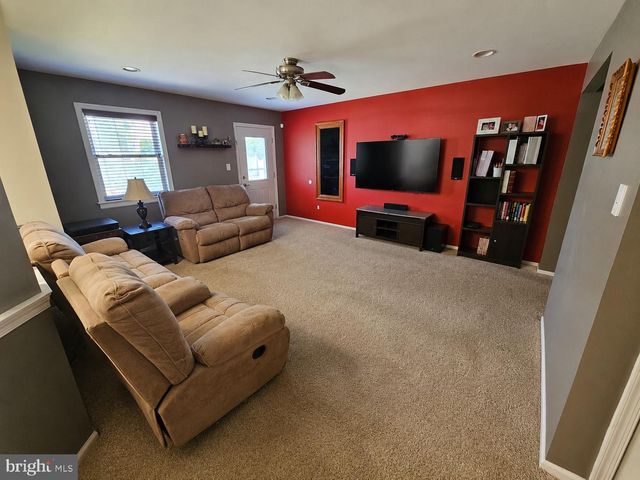 24 MYSTIC WAY, Burlington, NJ 08016