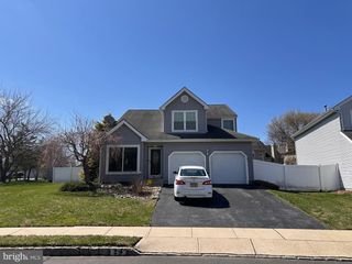 24 MYSTIC WAY, Burlington, NJ 08016