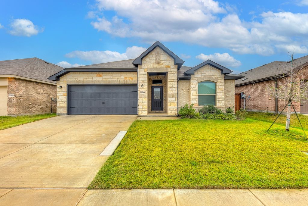 11436 Alpine Springs Drive, Aubrey, TX 76227