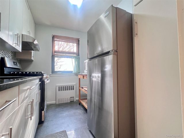 19649 69th Avenue 2, Fresh Meadows, NY 11365