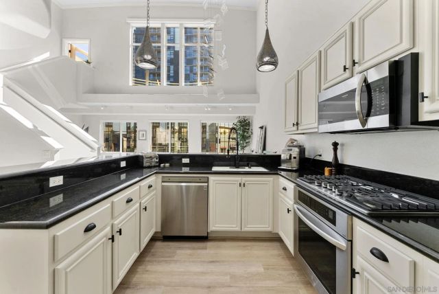 1501 India St 613, San Diego, CA 92101