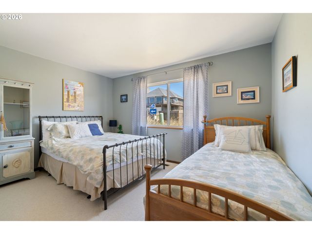 34650 OCEAN Dr, Pacific City, OR 97135