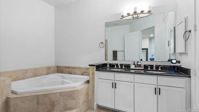 7342 Oak Manor Dr Apt 6204, San Antonio, TX 78229