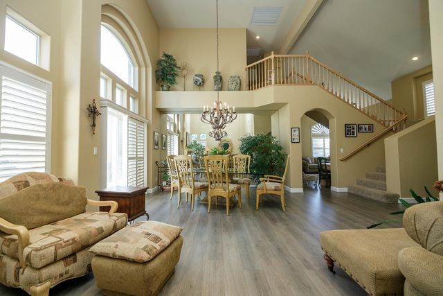 404 Solmar Ct, Oakdale, CA 95361