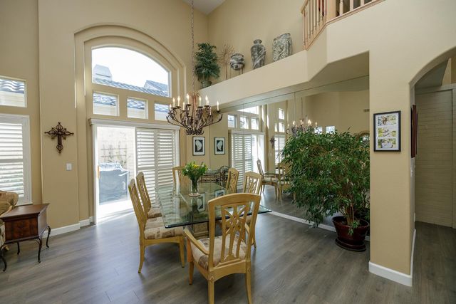 404 Solmar Ct, Oakdale, CA 95361