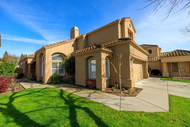 404 Solmar Ct, Oakdale, CA 95361